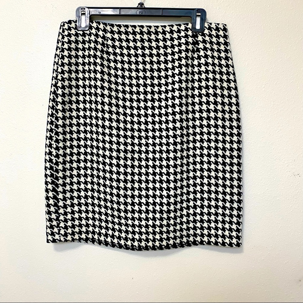 Dalia - Houndstooth Print Wool Blend Skirt - Size 8